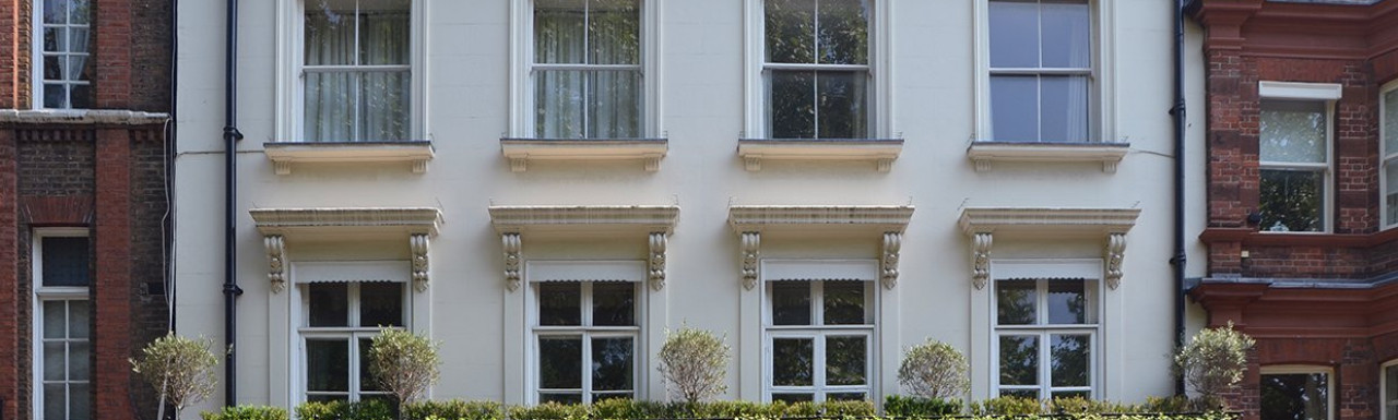 Grade II listed 7 Kensington Square building in Kensington, London W8.