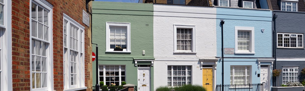 20 Burnsall Street house in Chelsea, London SW3 (middle)