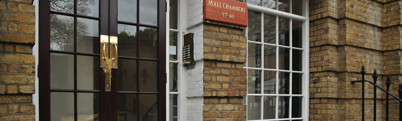 Entrance to Mall Chambers 