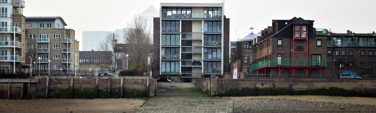 Boatyard Apartments overlooking the River Thames in Isle of Dogs, London E14.