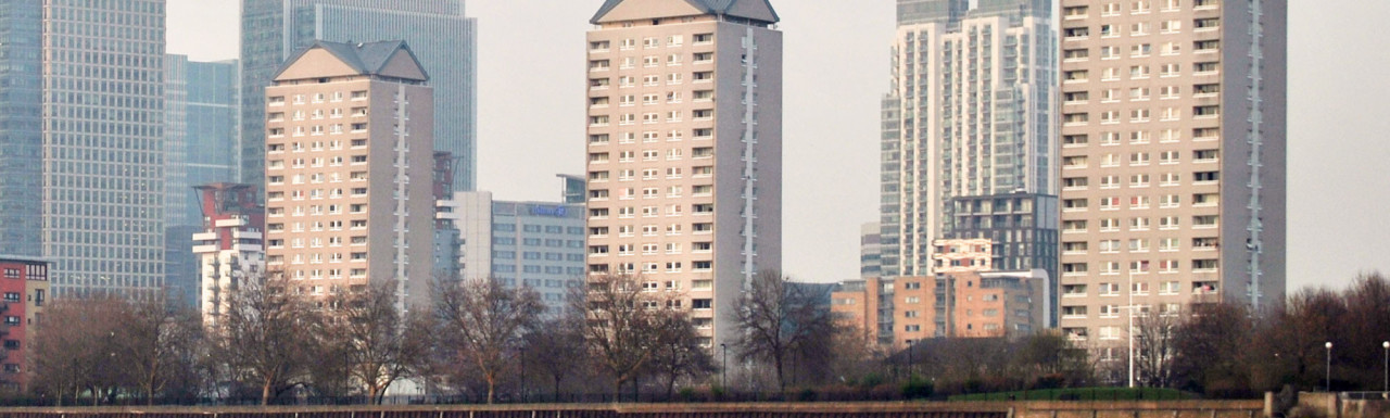 Midship Point (left), Knighthead Point (middle) and Bowsprint Point (right) towers; view from the River Thames.