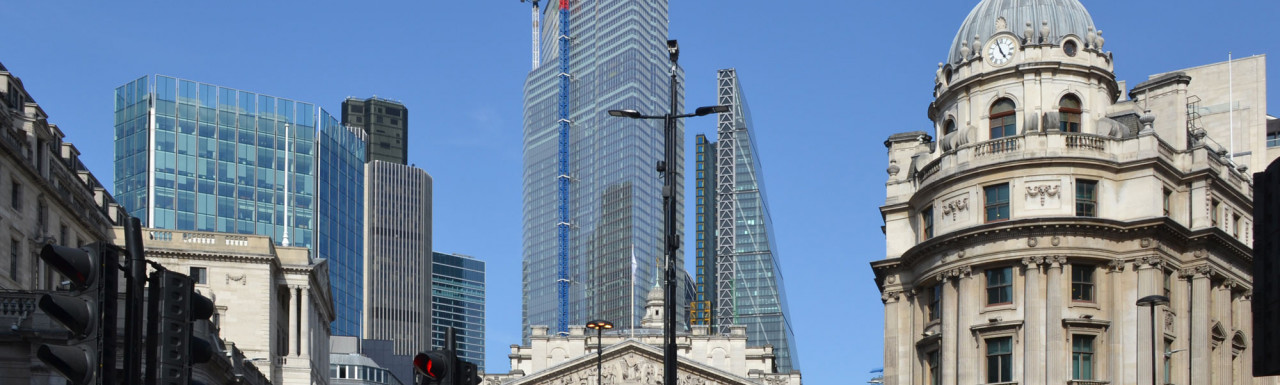 The Royal Exchange and 1 Cornhill buildings. TwentyTwo and The Leadenhall Building on the background.