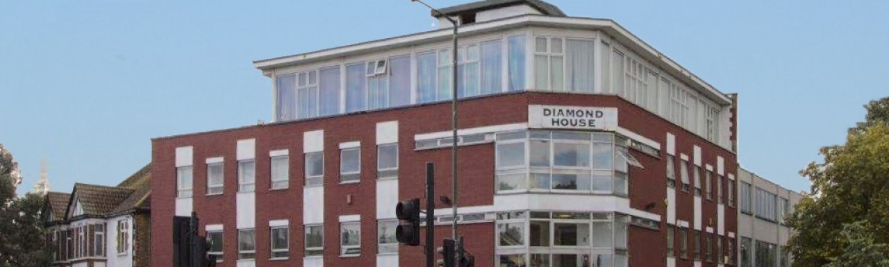 Office space to let at Diamond House on Lower Richmond Road in London TW9.