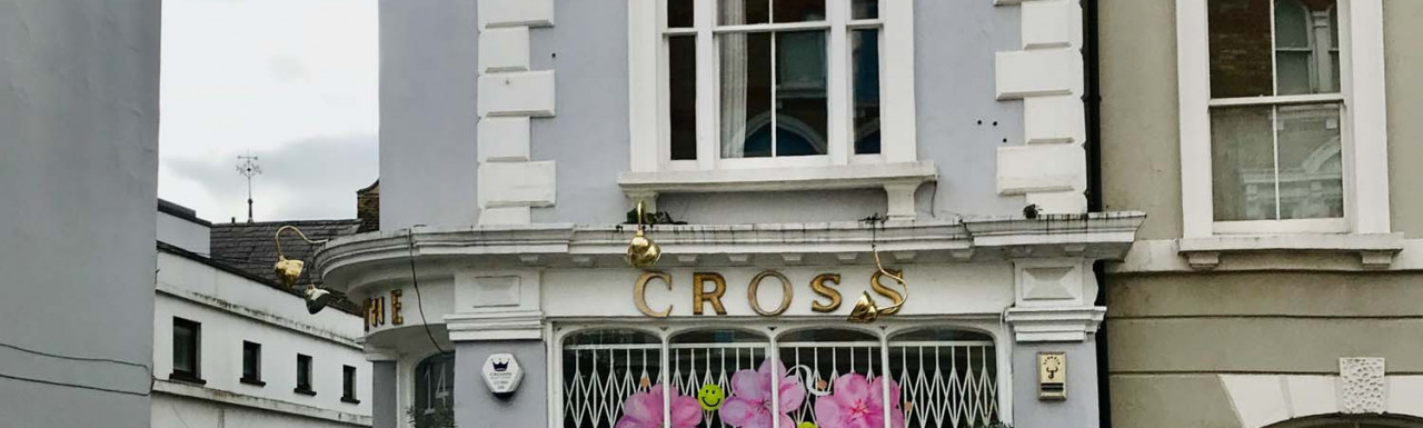 Cross at 141 Portland Road in Notting Hill, London W11.