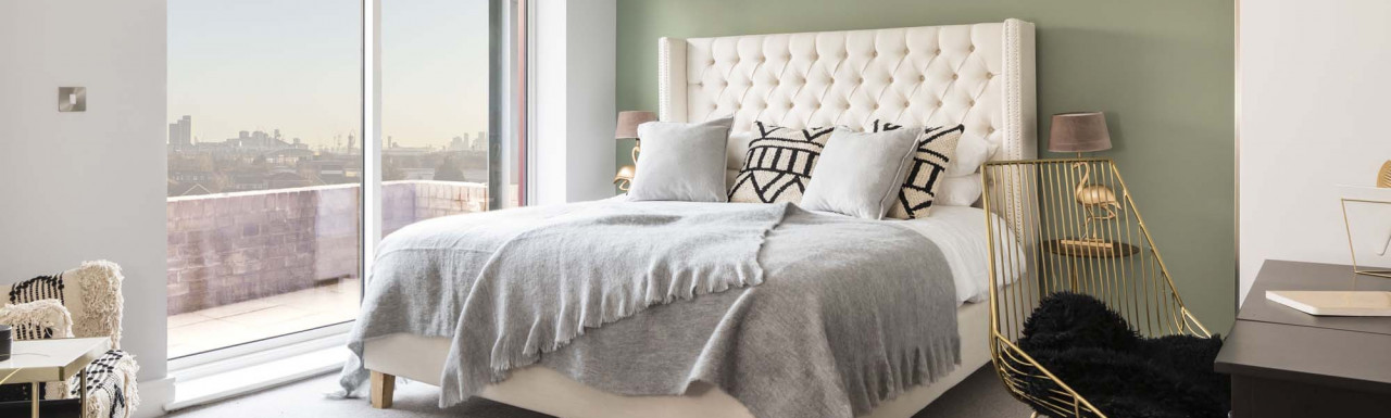 Each bedroom at Church Road is finished in a palette of soft tones with neutral grey carpet. Principal bedrooms will include a fully fitted floor to ceiling wardrobe with sleek white finish sliding doors.