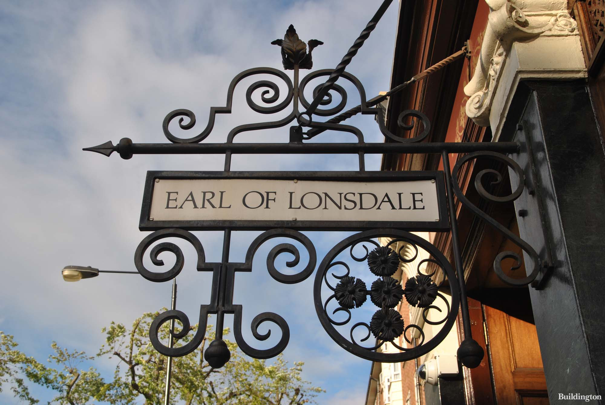 Earl of Lonsdale pub sign in Notting Hill, London W11.
