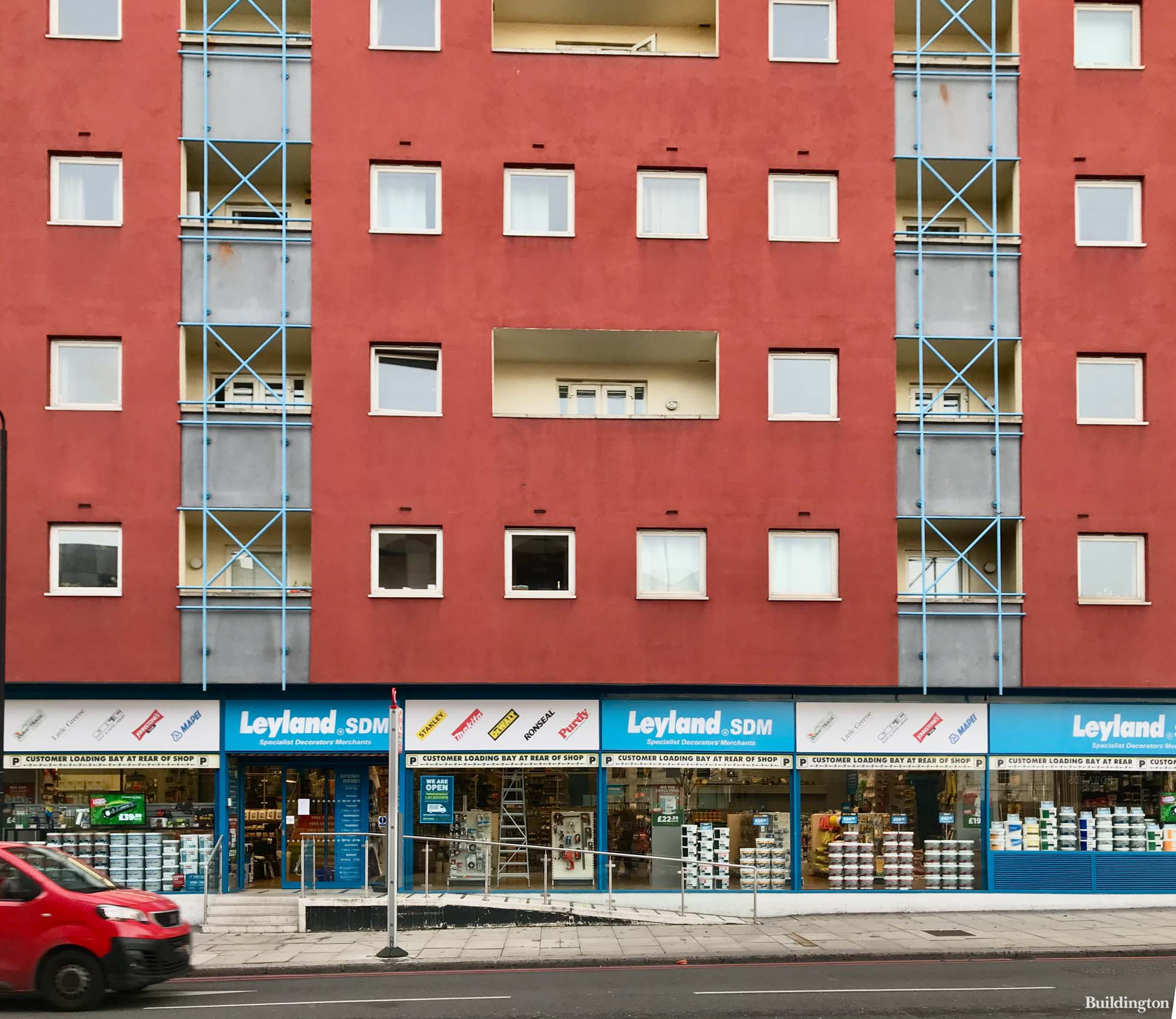 Front elevation apartment windows at 81-89 Farringdon Road in London EC1. 