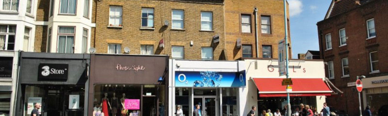 288 Chiswick High Road in May 2011. Phase Eight clothing store on the ground floor.
